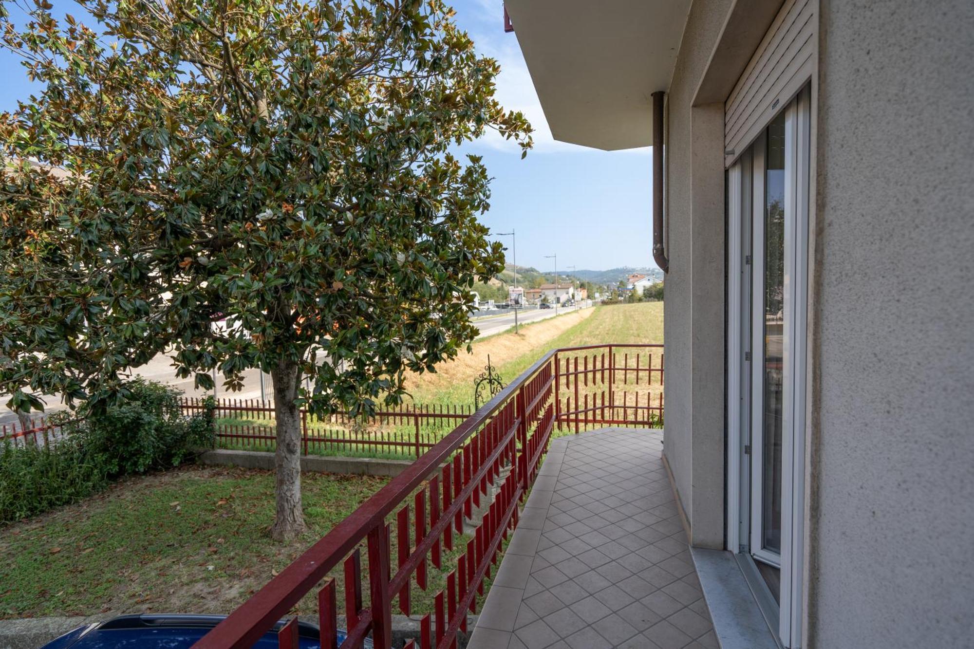 Private Parking, With Hill View Apartamento Alba  Exterior foto